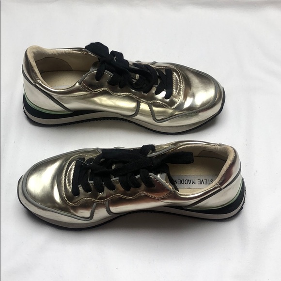 Metallic gold sneakers - Picture 4 of 5